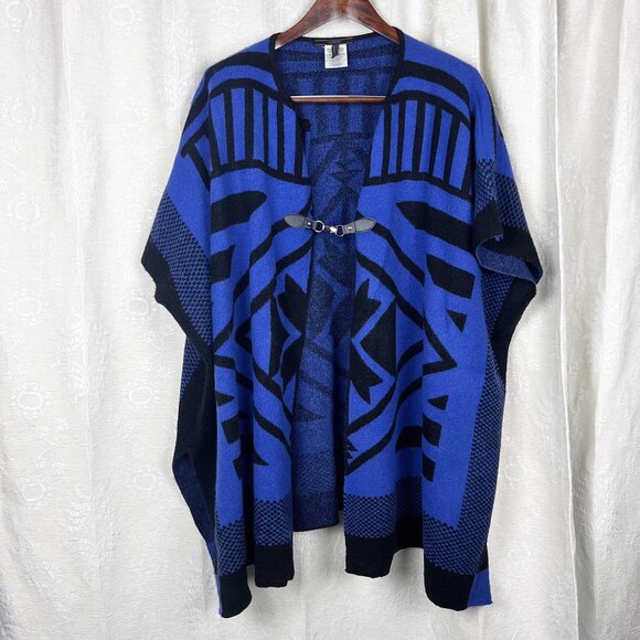 MaxSport tribal Aztec geometric open-front poncho - Picture 2 of 9